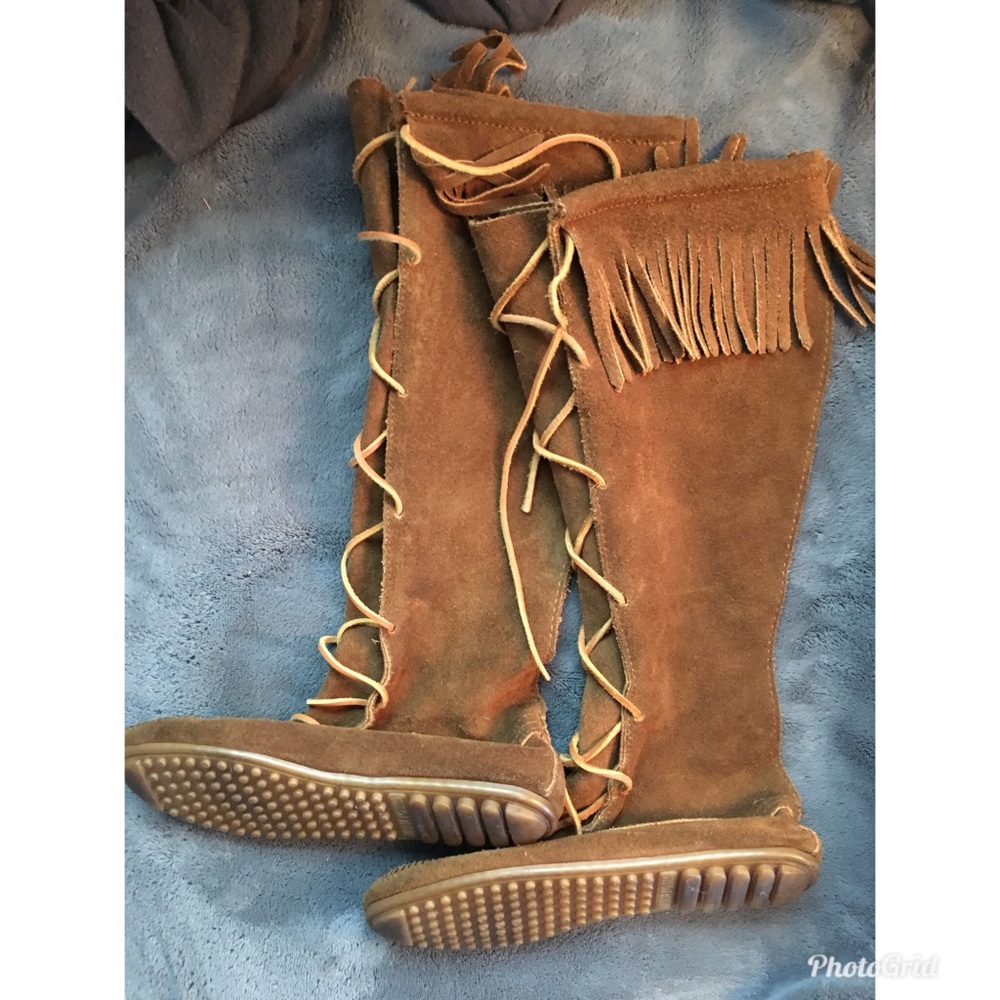 Minnetonka tall fringe boots 👢